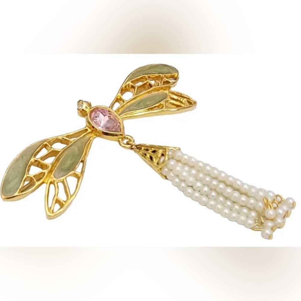Avon Vintage DragonFly Dangling Brooch